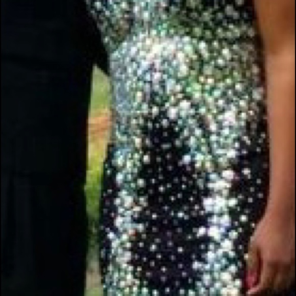 Black prom dress - Picture 3 of 4